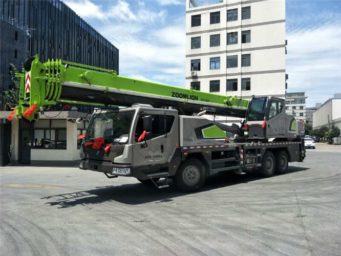 宁德市跨街广告牌的高空安装注意事项
