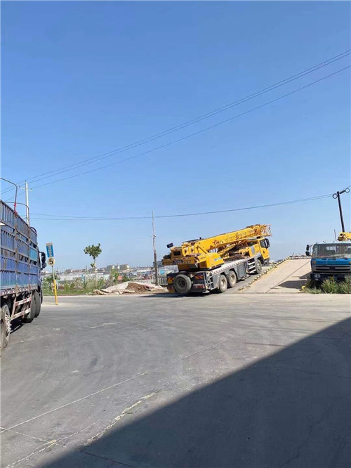 宁德市25吨吊车的租赁价格大概是多少？